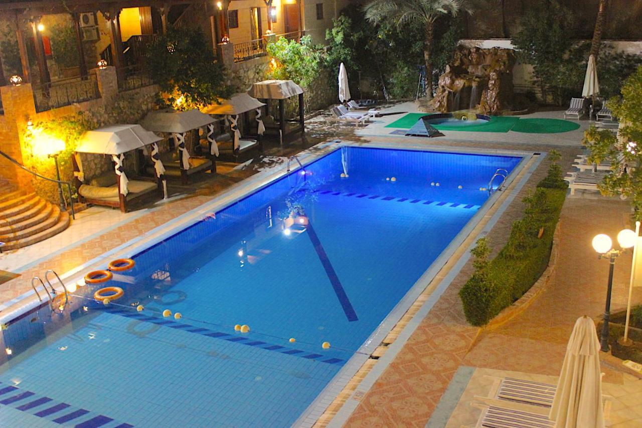 Naama Blue Complex